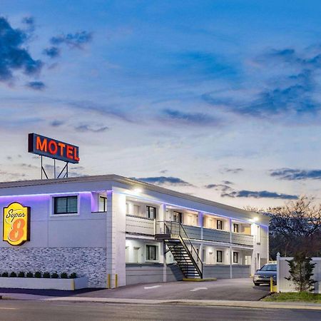 Super 8 By Wyndham Lindenhurst Exterior foto